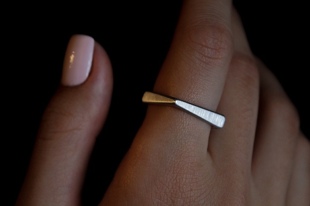 pierścionki - różne Classic II (asymmetrical) pierścień