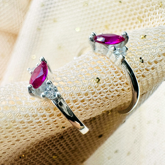 kolczyki pozłacane Srebrne  kolczyki  kółka z cyrkoniami, eleganckie  sztyfty