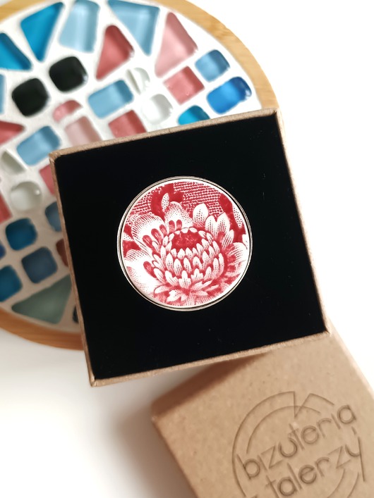 pierścionki - różne Pierścionek z czerwonym kwiatem