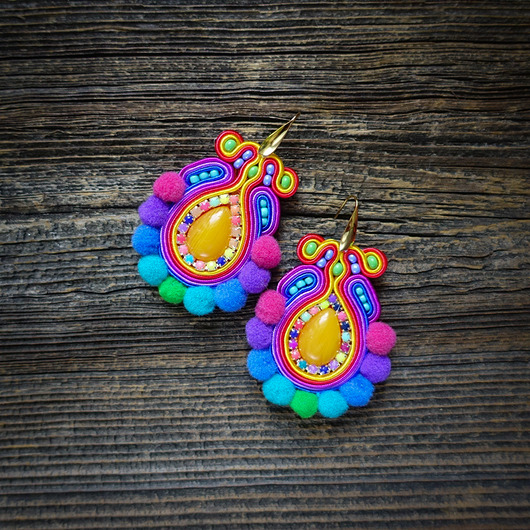 kolczyki soutache Etniczne  kolczyki soutache z pomponami