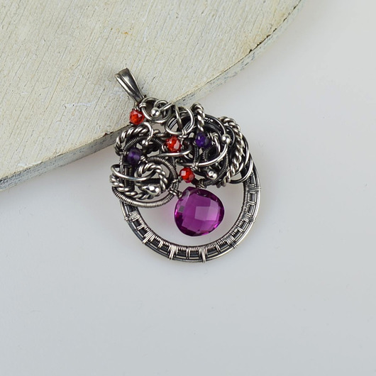 srebrne naszyjniki Joulin - wisior wire-wrapping