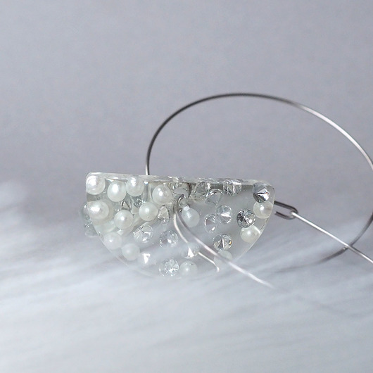 kolczyki z żywicy DIAMONDS & PEARLS- INTERESUJĄCE KOLCZYKI Z ŻYWICY, niebanalny prezent