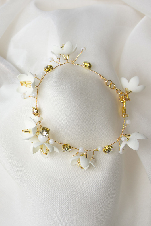 Biżuteria ślubna ELDERFLOWER złota bransoletka ślubna z kwiatami i kryształkami