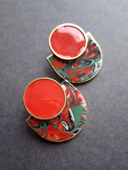 kolczyki z masy plastycznej Kolczyki zieleń w czerwieni no1
