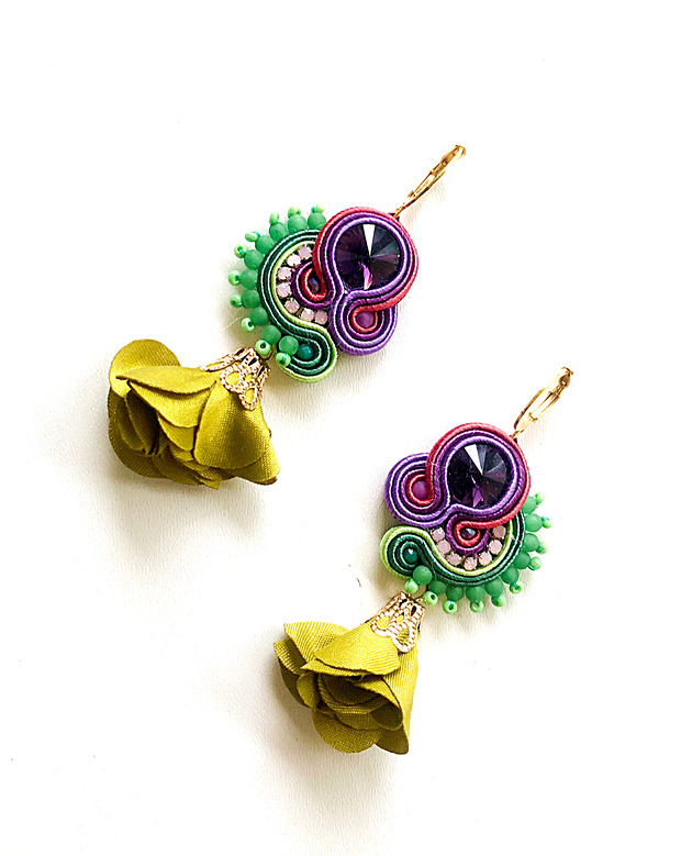 kolczyki soutache Sutaszowe kolczyki GREEN&VIOLET z kwiatami