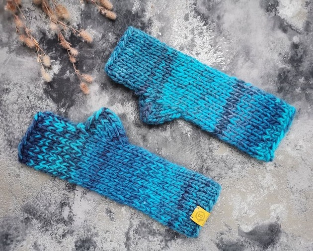 rękawiczki damskie MAXCOLOR niebieskie mitenki na drutach