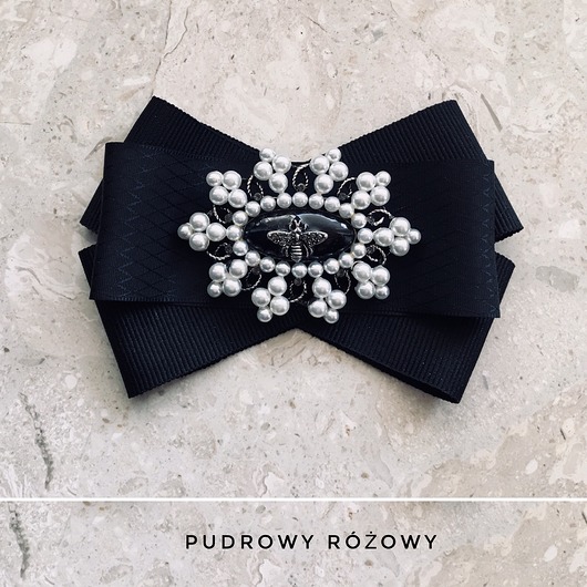 Brosza z Robalem z perełkami NEW Pudrowy Różowy