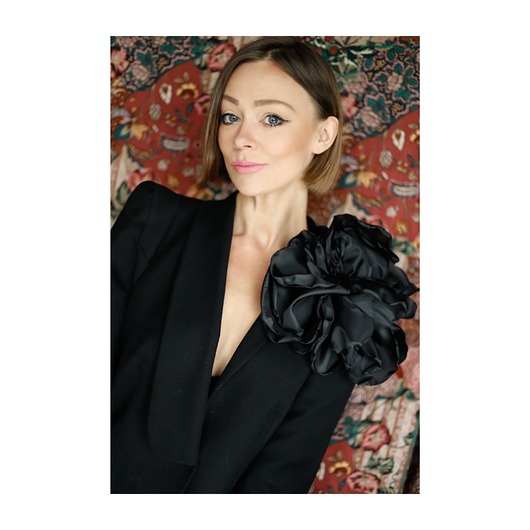 broszki Duża czarna broszka kwiat