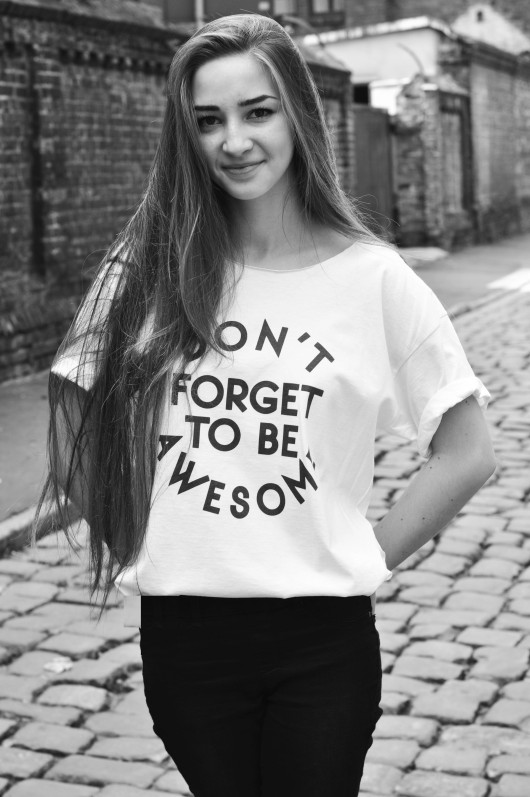 T-shirt Awesome magicboxshop