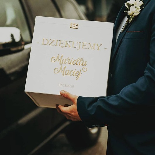 dodatki ślubne Malowana skrzynia na koperty