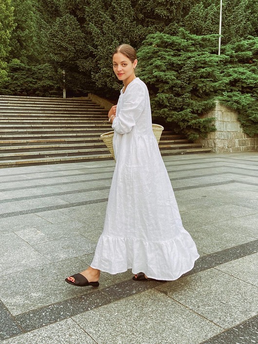 sukienki maxi damskie KALINA - długa sukienka lniana z marszczeniami