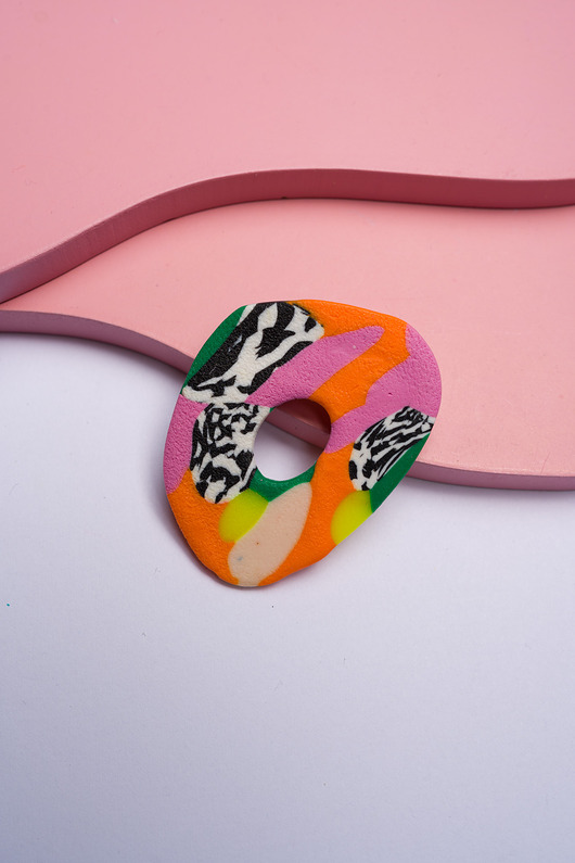 broszki Unikatowa broszka we wzory