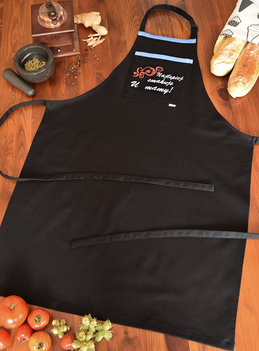 fartuchy kuchenne Fartuch Kuchenny CZARNY bawełniany haftowany NAJLEPIEJ SMAKUJE U MAMY