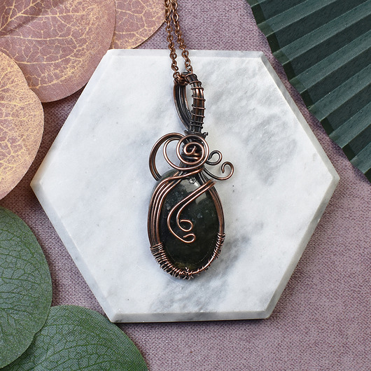 wisiory Miedziany wisiorek wire wrapping z agatem mszystym #241