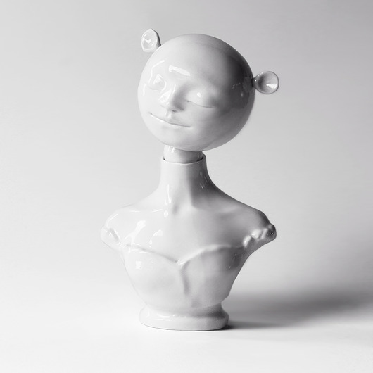 figurki i rzeźby USZATA  porcelanowa figurka
