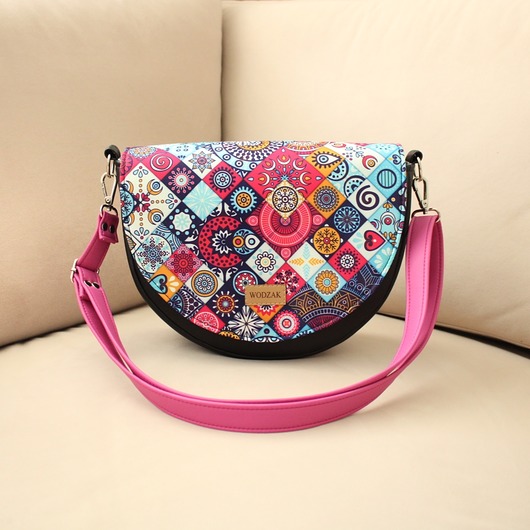 torby na ramię Czarna torebka z wymienną klapką w kafelki Erin