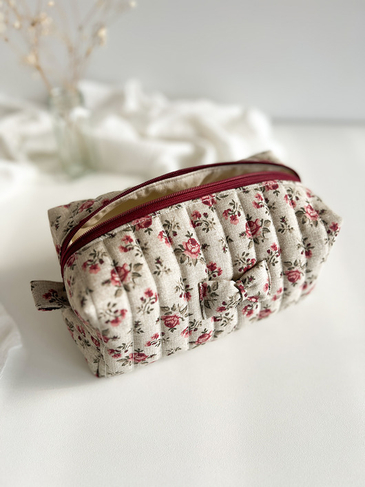 kosmetyczki Kosmetyczka w kwiaty