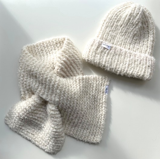 czapki damskie Wełniany zestaw czapka szalik Boucle alpaka wełna handmade ręcznie robiona