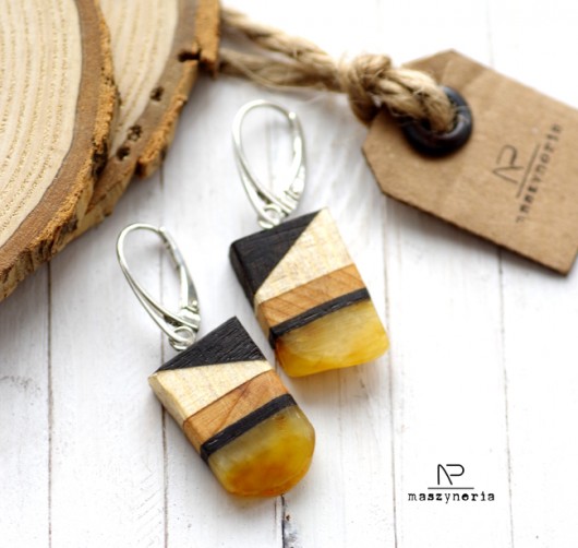 Wood&Amber Kolczyki Sosna/ Czarny Dąb Maszyneria