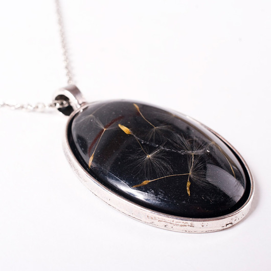 Owalny naszyjnik z żywicy So Jewelry