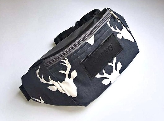 Nerka z serii FOREST.Deer on navy blue Handverk