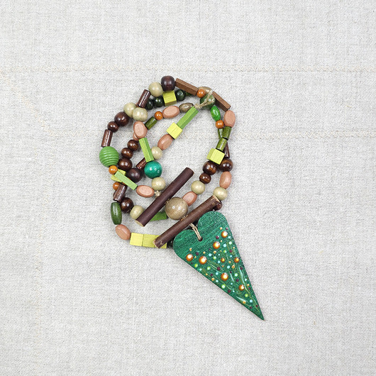 korale 7027 Naszyjnik z drewnianych koralików