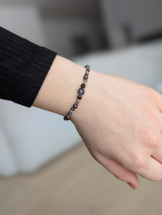 bransoletki z kamieni naturalnych Królewska bransoletka na gumce - iolit, granat, kyanit