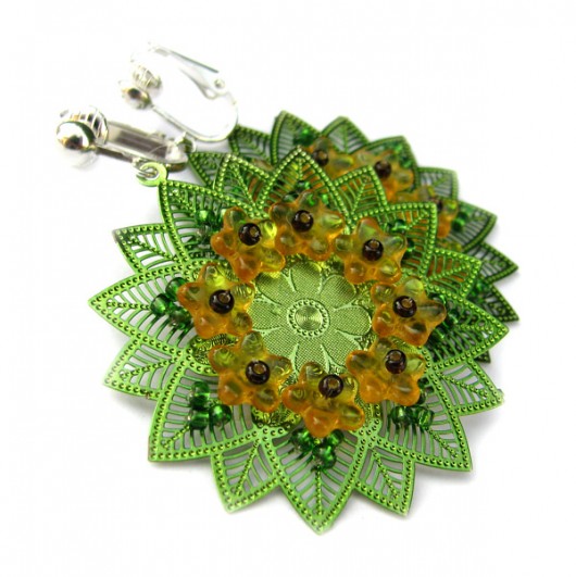 Kwiatowe klipsy w zieleni - Rudbekia Marisella
