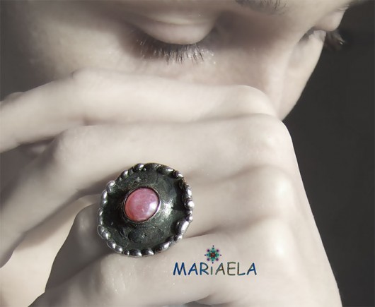 W OCZY KOLE RÓŻ MARIAELA