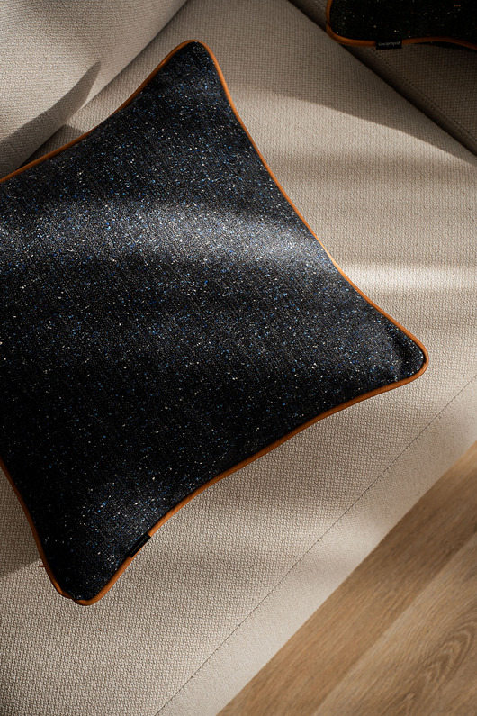poduszki plecione GRANATOWA PODUSZKA DEKORACYJNA WOOL 45X45