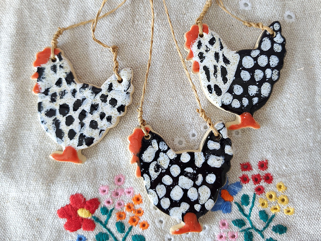 ozdoby wielkanocne Ceramiczne kurki w kropki - ozdoby wielkanocne