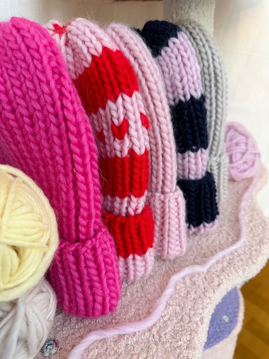 czapki damskie Bestseller wełniana czapka Lily 100% wełna handmade ręcznie robiona