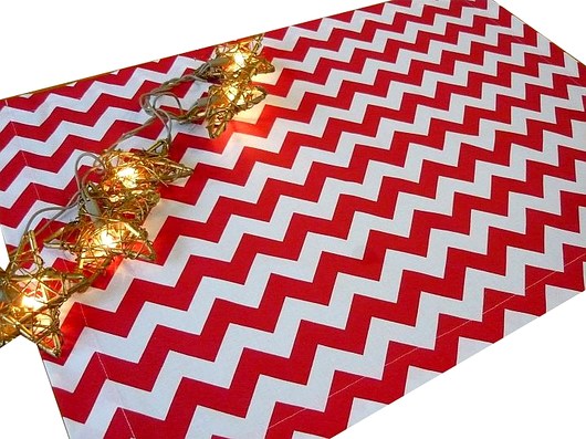 dekoracje świąteczne Bieżnik Cotton Chevron Red 39/68
