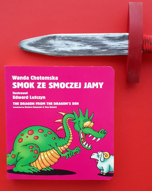 książeczki dla dzieci SMOK ZE SMOCZEJ JAMY 3+ (wydanie pol-ang)