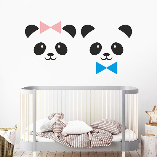 Naklejka na ścianę PANDA z kokardą lub muchą trochę na ścianę