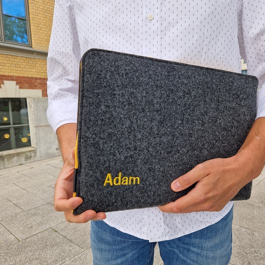 etui na laptopa PERSONALIZOWANE ETUI na laptopa żółty zamek imię