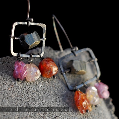 Piryt i spinel na surowo * kx 00122 studio artenova