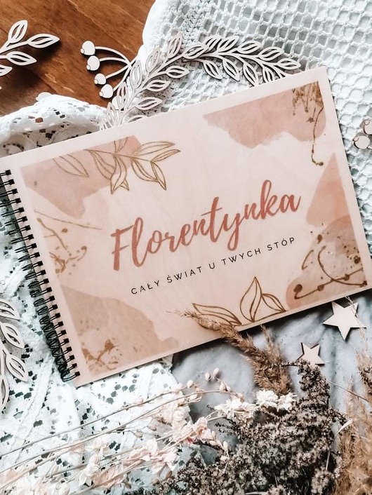 notatniki i albumy DELIKATNY  personalizowany album pamiątka na chrzest święty dla dziewczynki