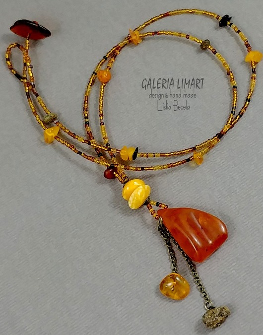 wisiory Bursztyn w naszyjniku stylu BOHO. Zwiewny lekki unikat handmade