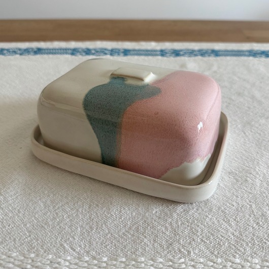 pojemniki kuchenne Ceramiczna maselniczka z nożykiem do masła