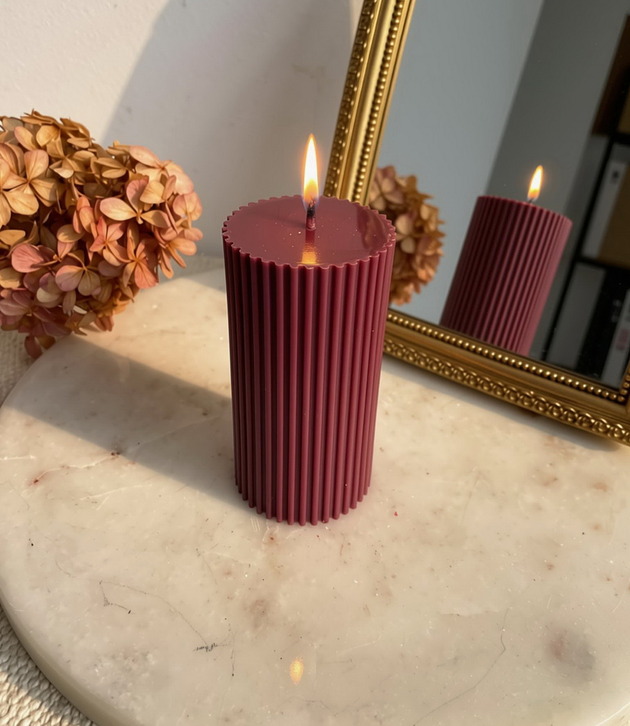 świeczniki i świece Świeca ekologiczna sojowa dekoracyjna kolumnowa "Burgundy Touch" 100x50mm