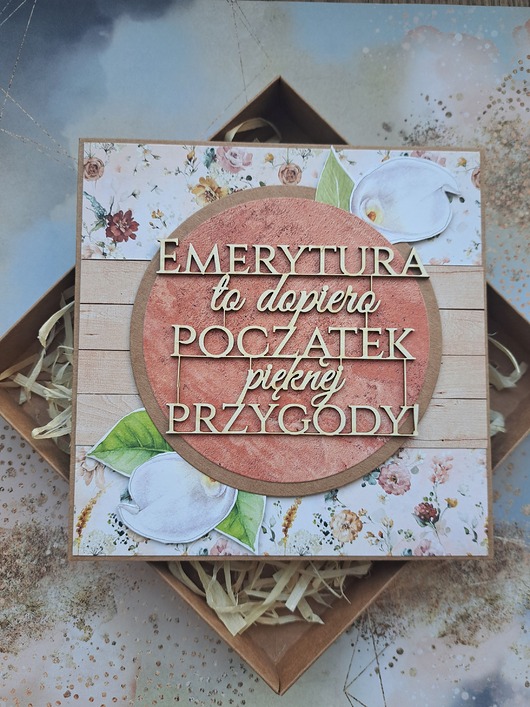 kartki scrapbooking Kartka z okazji przejścia na emeryturę dla kobiety (pudełko)