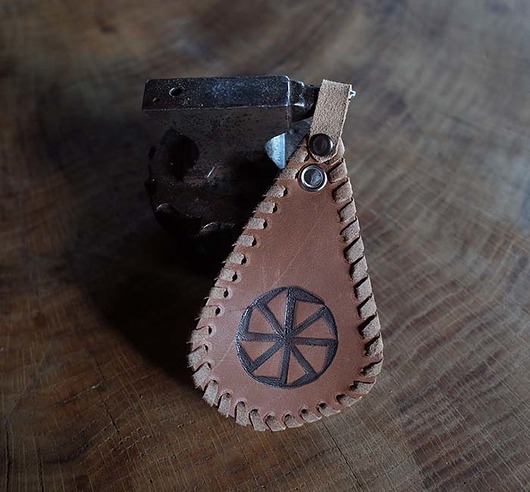 brelok, amulet , słowiańskie symbole martuch