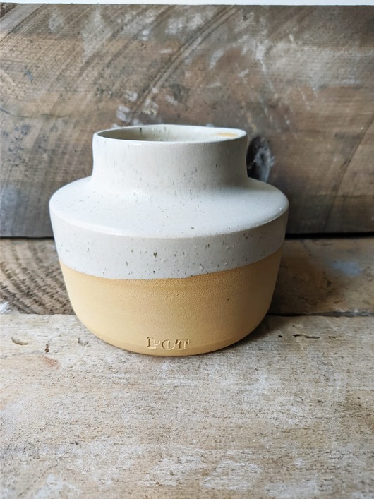 Ceramiczny wazon Ecru POTPOTSTUDIO
