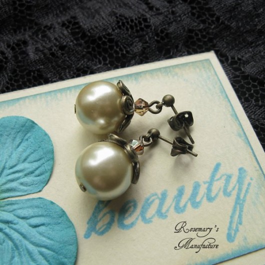 Vintage Pearl by Matusevic