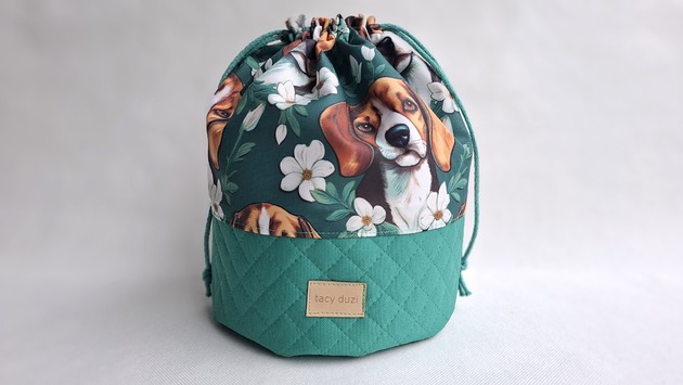kosmetyczki Kosmetyczka worek duży "beagle i kwiatki"