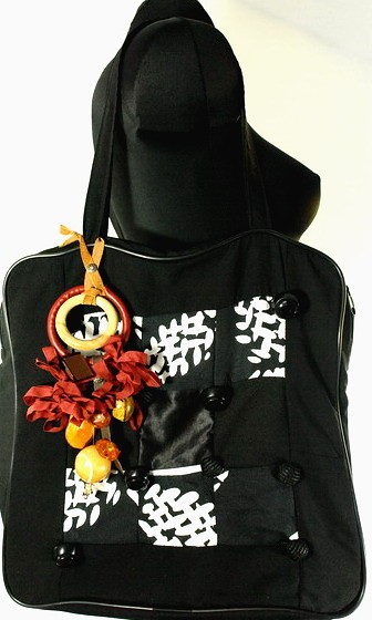 Z brelokiem jak z amuletem ART INDYWIDUALITY
