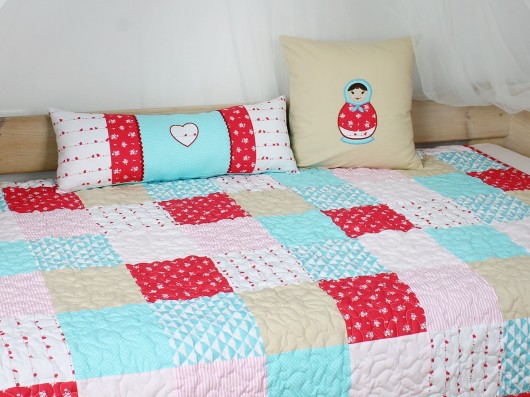 Narzuta patchwork - malinowo-turkusowa szycioteka