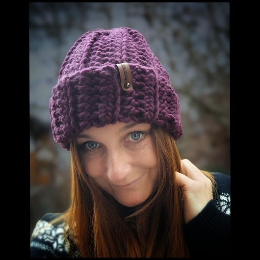 czapki damskie Ciepła czapka szydełkowa Basic Śliwka