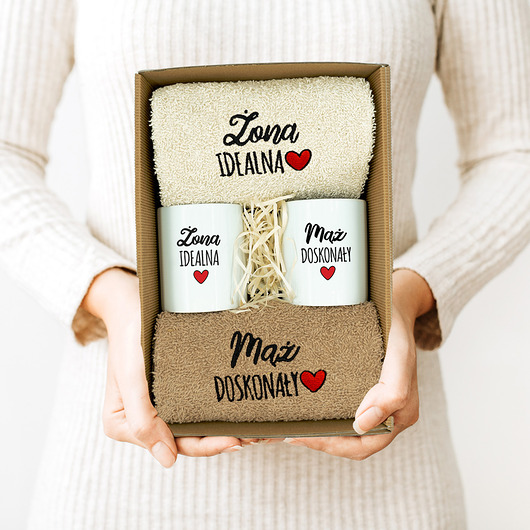 dodatki - łazienka - różne Prezent na ślub zestaw ręczników i kubków  Żona Idealna Mąż Doskonały